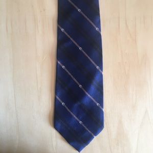 Coach brand fine tie, HANDMADE IN USA, 100% Silk